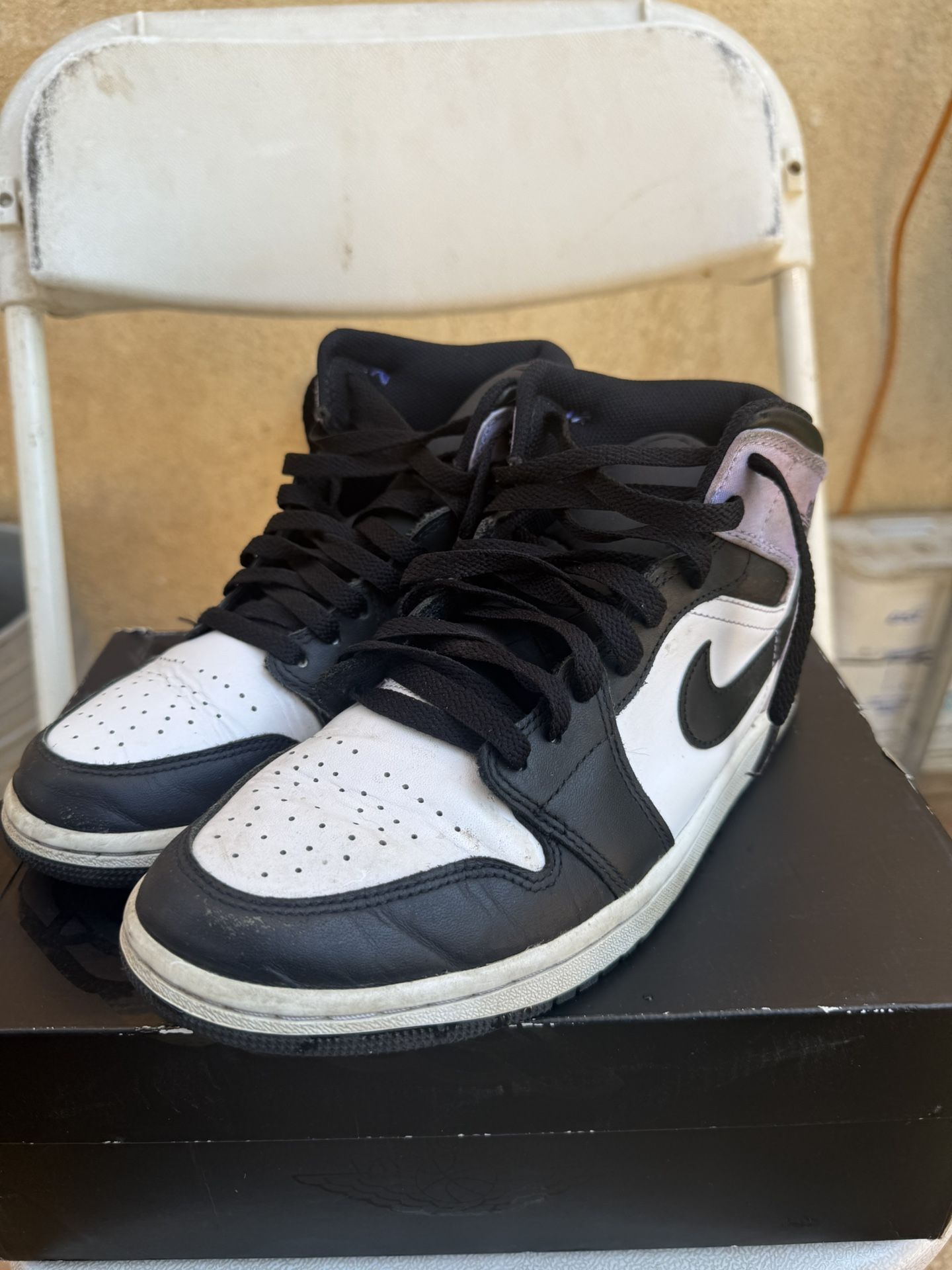 Jordan 1 Mids SE Size 7.5