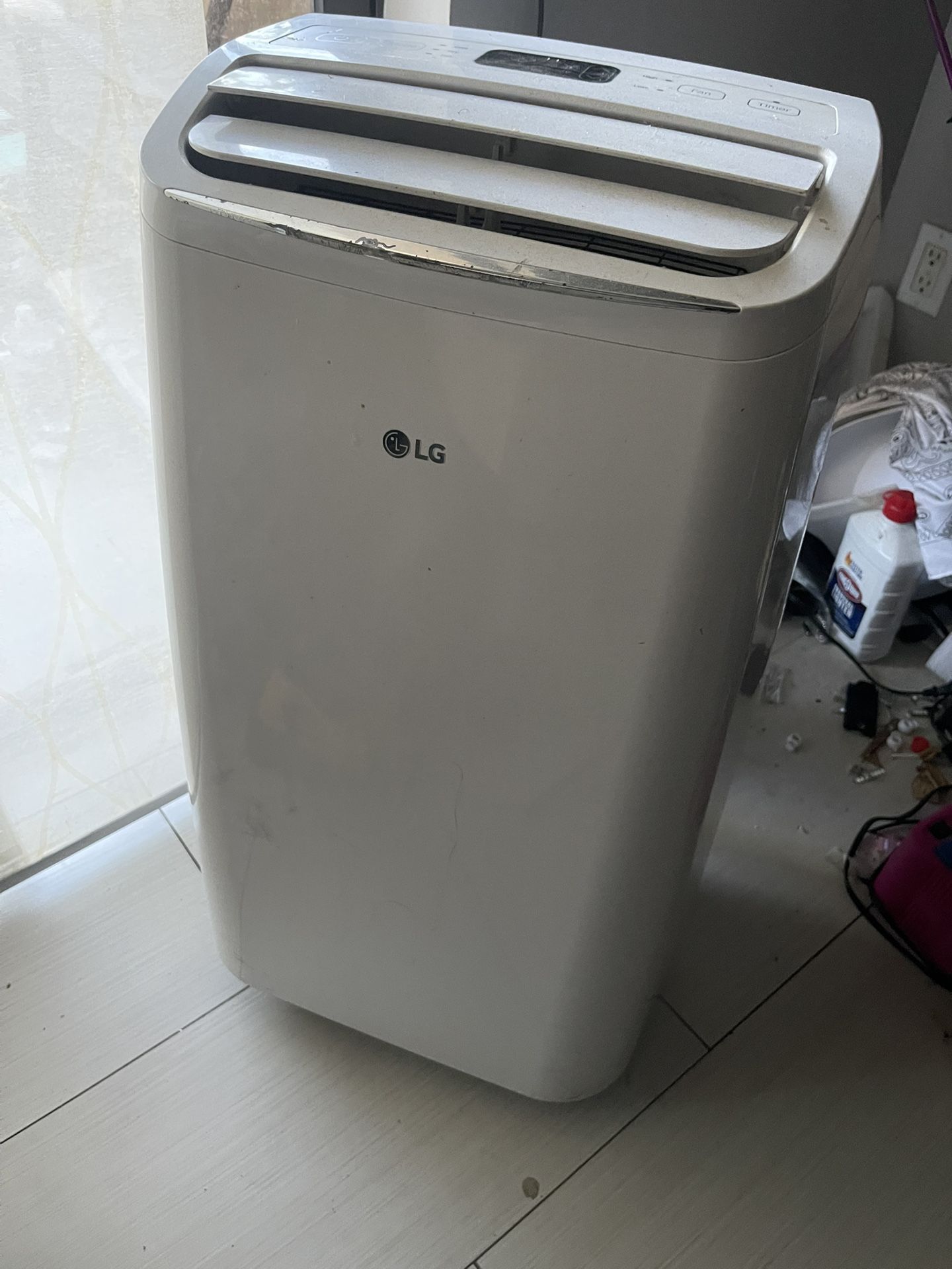 LG - PORTABLE AC Unit