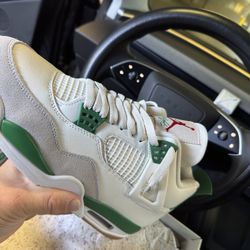 Jordan 4 SB Pine Greens