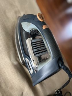 Shark Ultimate Professional Steam Iron