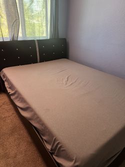Modern upholstered Full Size Bed Frame