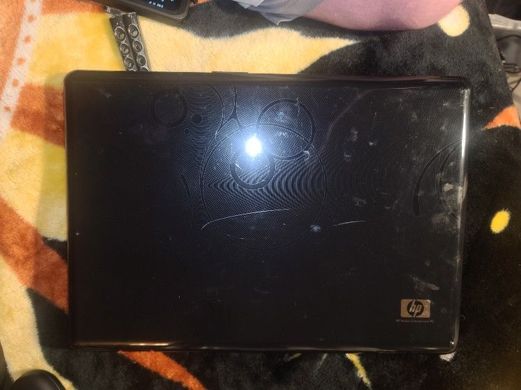 🔥 HP Pavilion dv9000 17" HD Entertainment Laptop - Upgraded 4GB RAM/250GB HDD - Perfect for Retro Gaming & Media!**
*(Highlights specs + use c