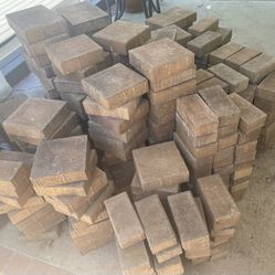 300-320 Pavors 