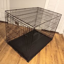 I Crate dog crate, LARGE.
Ideal for dogs up to 90 pounds
Easy to fold up and move or store
Sliding bottom plastic tray to clean easy 
Sturdy and in g