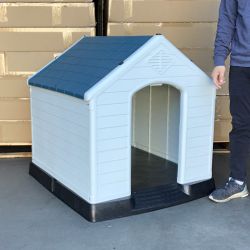 $105 (New) Plastic dog house large size pet indoor outdoor all weather shelter cage kennel 36x36x39” 