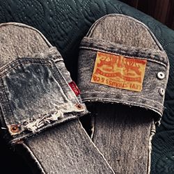 Levis Sandals 