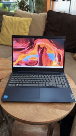 Lenovo ideaPad 3 15-inch laptop i3-11th Gen with 256GB SSD and 8GB RAM