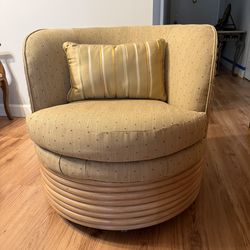 Barrel chair