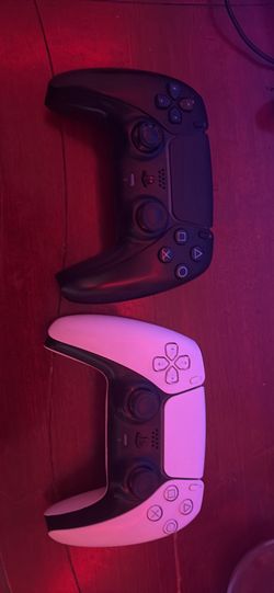 Sony Playstation 5 Dualsense Controllers