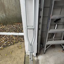 Medline Crutches MDS51514-10