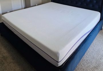King Size Purple Mattress (9.25" GelFlex Grid) - Like New