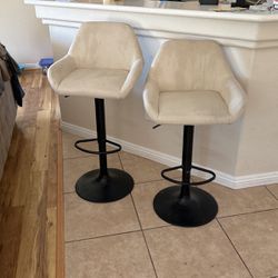 Adjustable Swivel Bar Chairs 