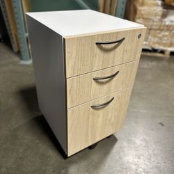 Brand New Locking Mobile Storage Pedestal From Teknion