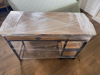 Like new sit/stand desk.