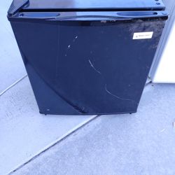 Mini fridge
