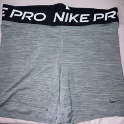 Nike Women Pro Training Shorts Size Large Gray