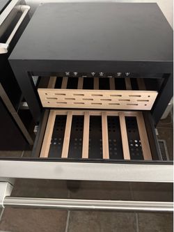 Refrigerator drawers