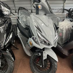 Brand New Focus 150cc Gas Scooter 