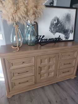Broyhill dresser