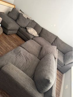Sectional 10’x10’