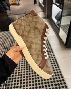 COACH