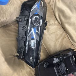 2023 2025 BMW X5 X6 Right Headlight,