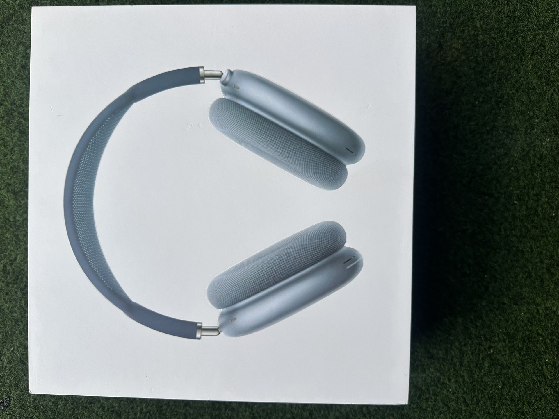 Apple AirPods Max 2nd Gen 