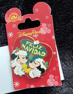 Disney Mickey & Minnie Feliz Navidad Merry Christmas 2014 Pin - Theme Park Exclusive by Disney