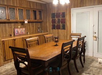Dining table w/6 chairs
