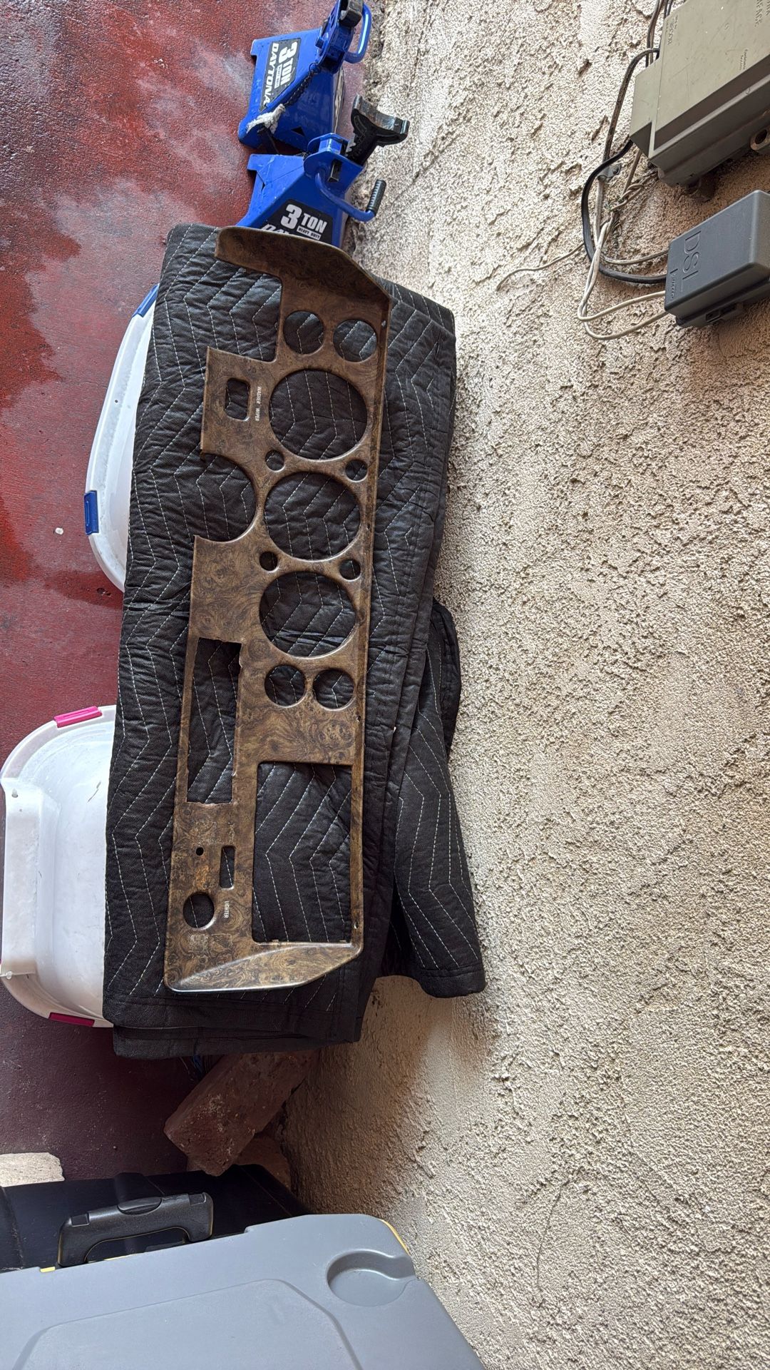 Monte Carlo Dash Bezel