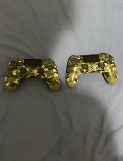 PS4 Controllers