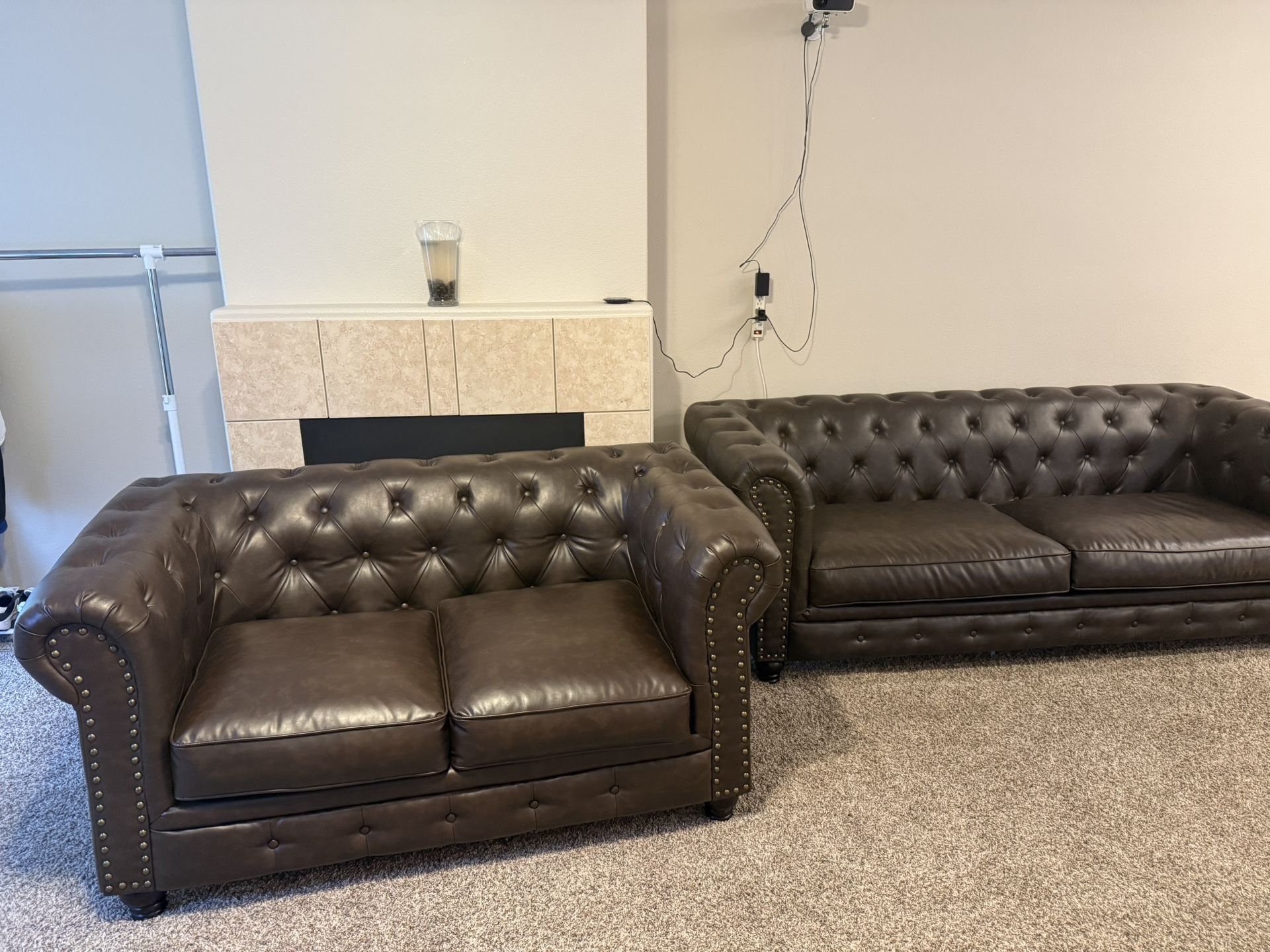 Modern Sofa – Stylish & Comfortable