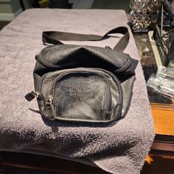 TOTES FANNY PACK