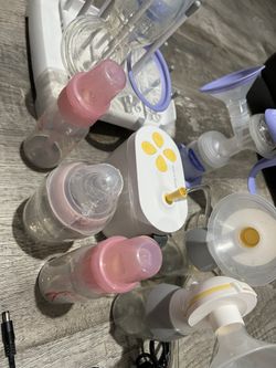 breast pumps, bottles and dryer And Haakaa Breast