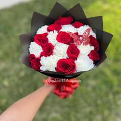 Mothers Day Bouquet / Available For Pickup / Día De Las Madres 