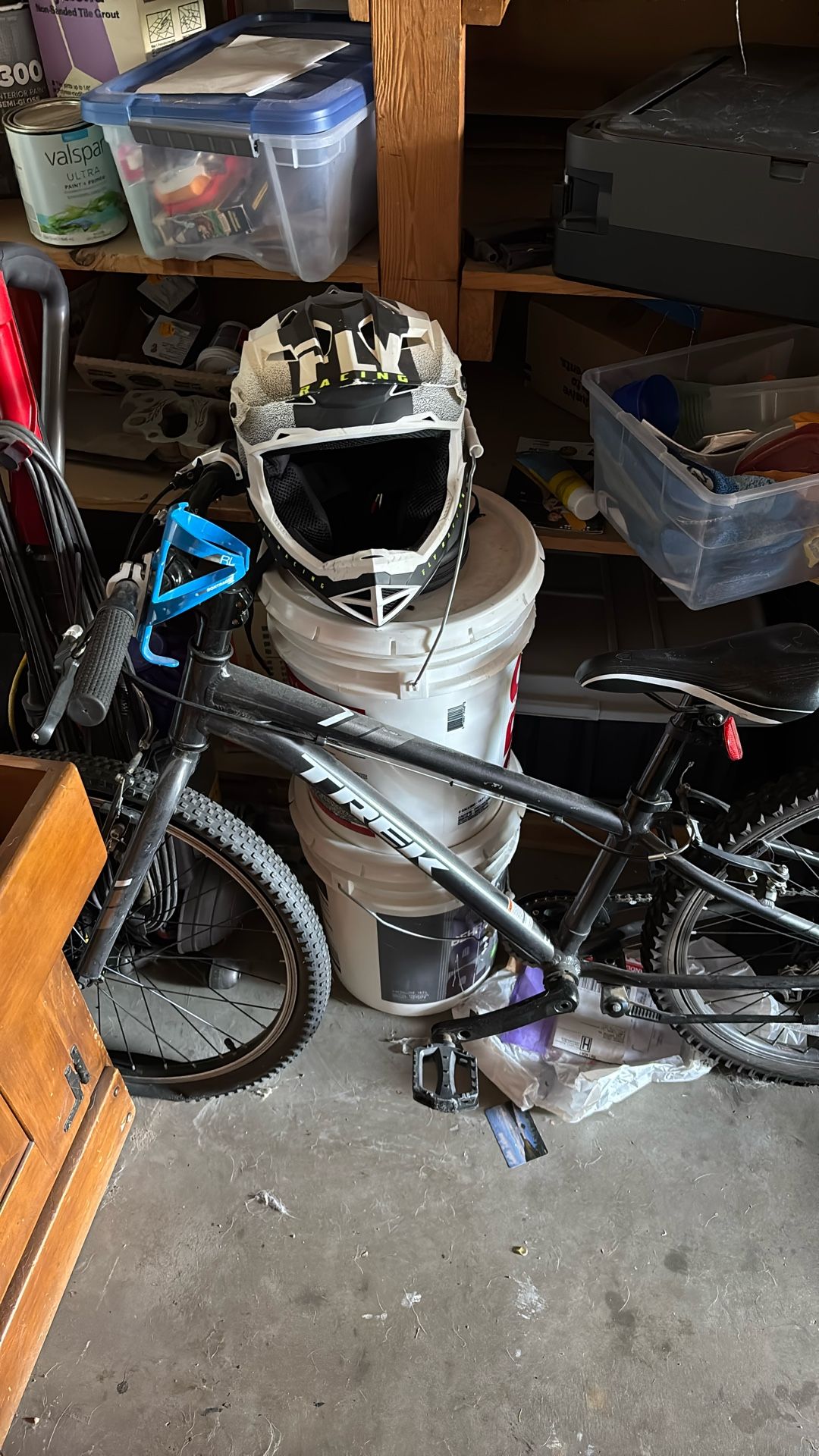 Trek Kids Gear Bike And Racing Helmet
