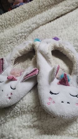Girls Aeropostale slippers size 12/13