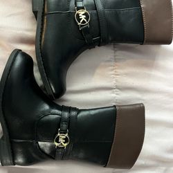 Micheal Kors Boots 