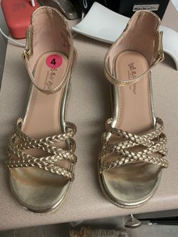 Kids Sandals Size 4- $8 Pick Up Only