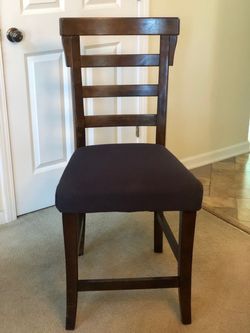 Bar Stools (6 Total) or Chairs for your Kitchen Island.