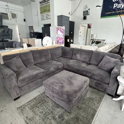 Sectional sofa with USB ports