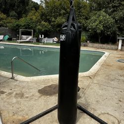 Heavy Bag (300lbs) With Stand And Sandbags 