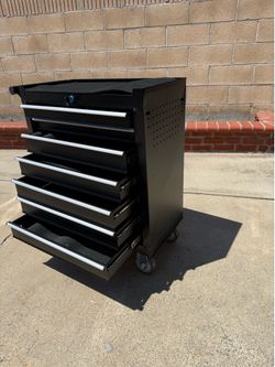 Tool chest