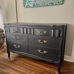 Vintage Black 6-Drawer Dresser w/ Decorative Brass Handles — Solid & Stylish