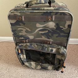 Kids rolling suitcase