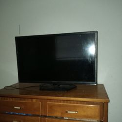 32 Inch TV With Chrome Cast !!