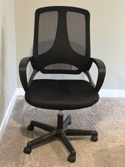 Ergonomic Mesh Office Chair – Adjustable Height, Swivel Base