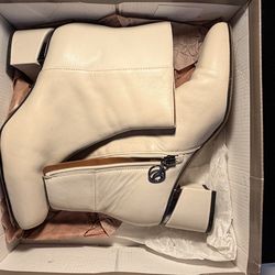 Franco Sarto cream leather ankle boots size 7.5