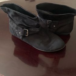 Black Size 9 Light Weight Boots  