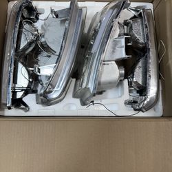 99-06 Chevy Silverado Headlights ❗️ Read Description ❗️